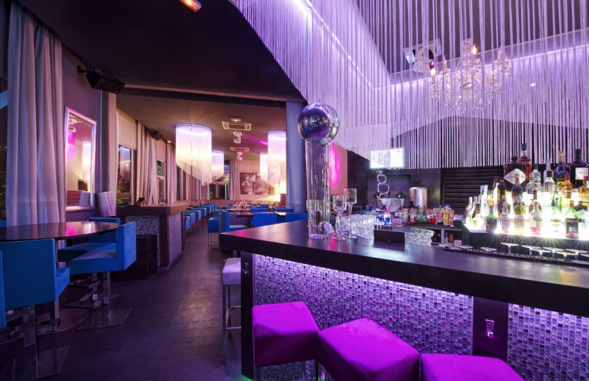 Décoration Restaurant Bar Annecy Le Moon