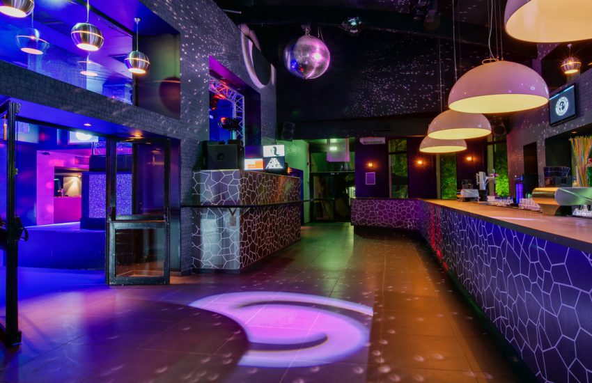 Décoration discothèque Annecy pop Plage